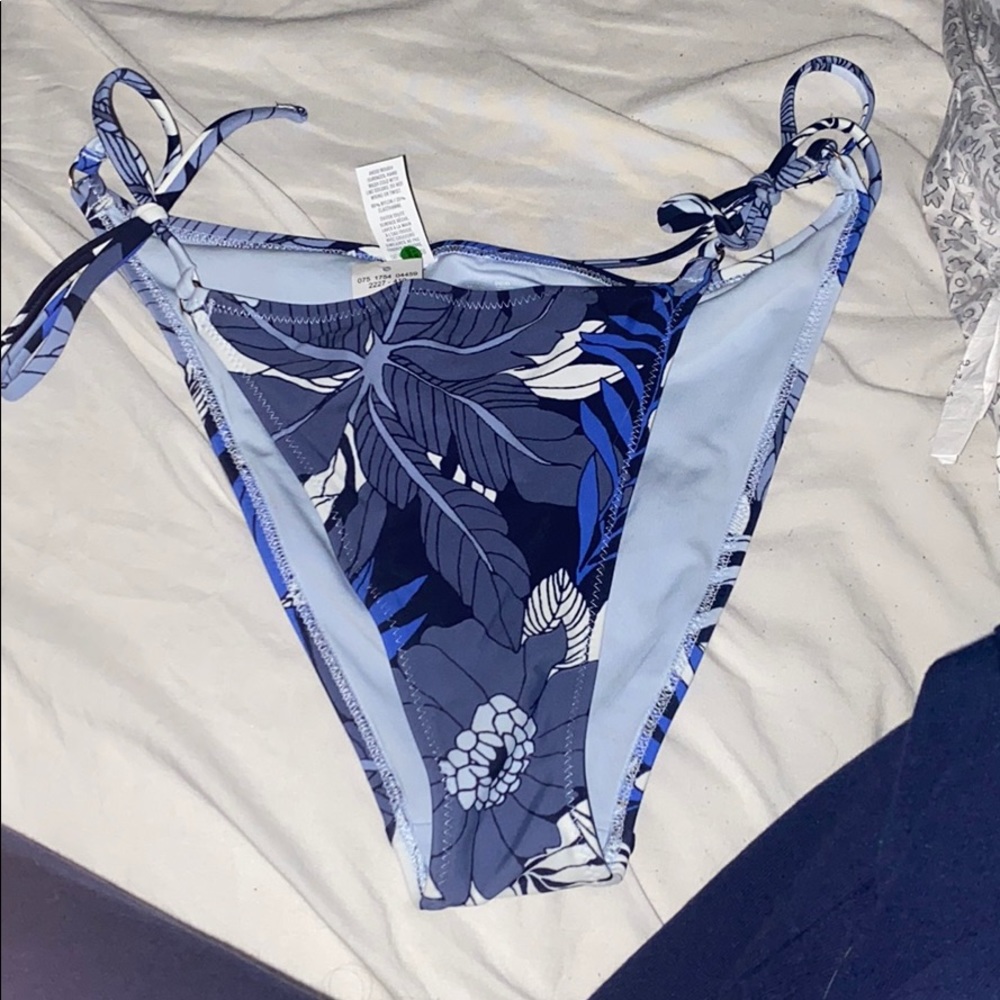 Bikini bottoms